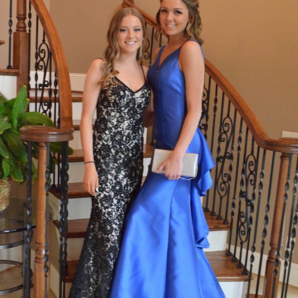 Electric blue prom dress ✨